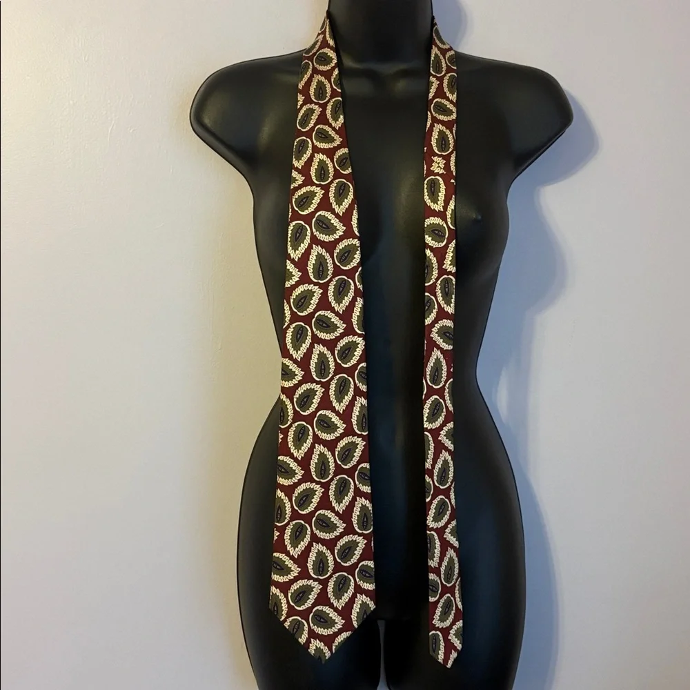 Chaps Ralph Lauren Vintage Maroon Feather Leaf Silk Made in USA Necktie Tie